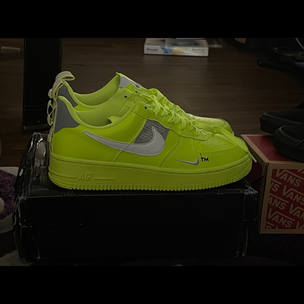 Nike air force one volt